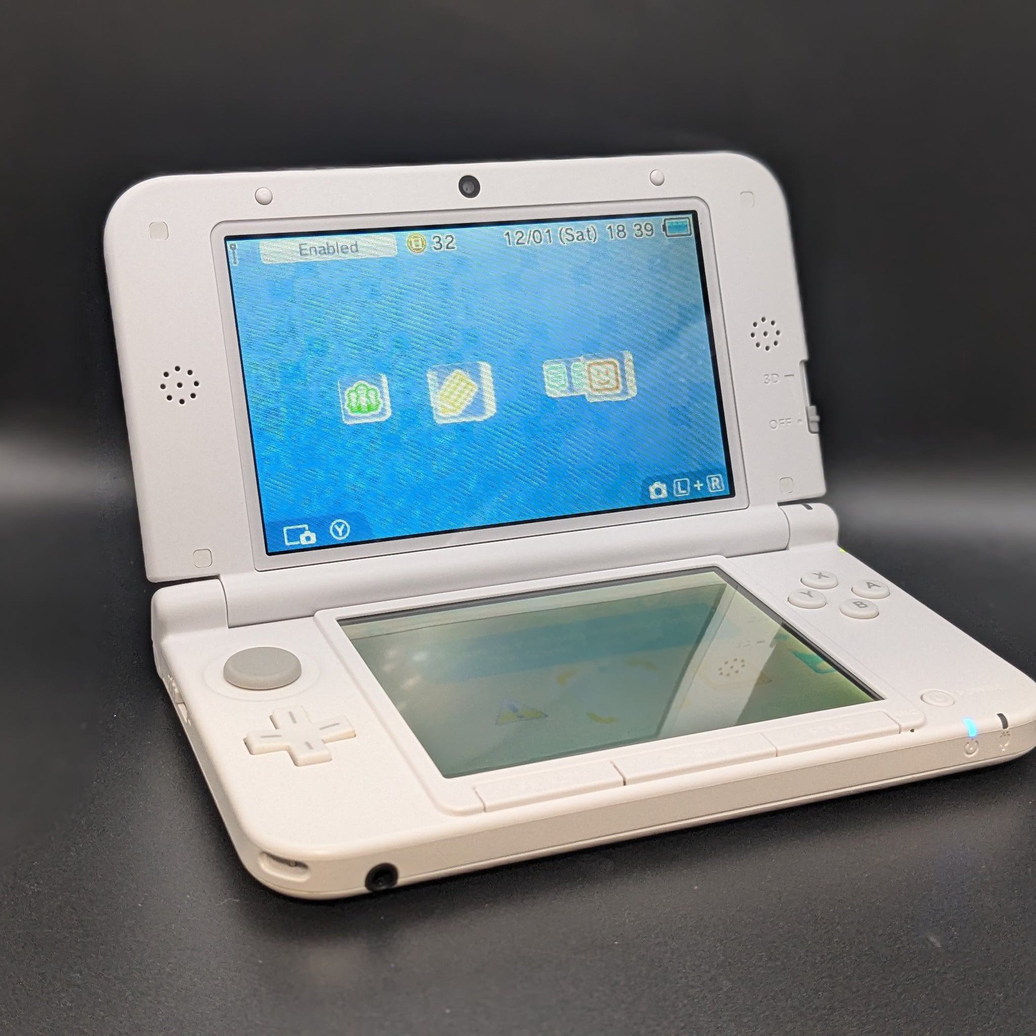 Nintendo 3DS XL Console